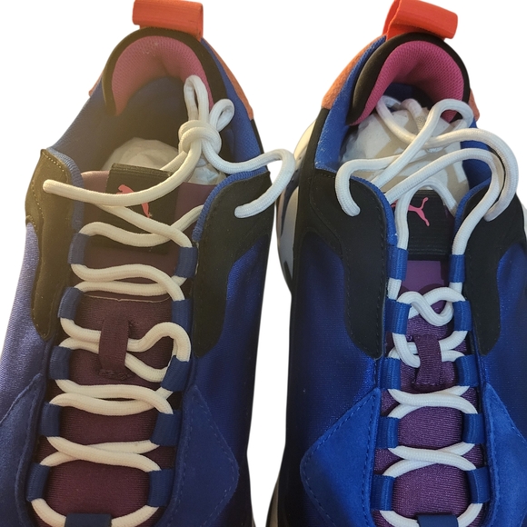 Athletic_Shoes